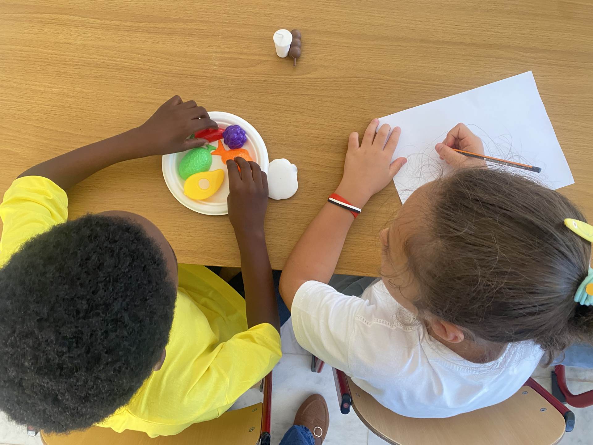 Photo buttons British International School, Dakar